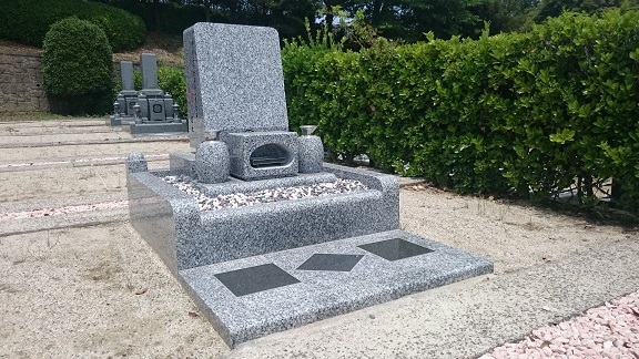 2聖地洋型墓石